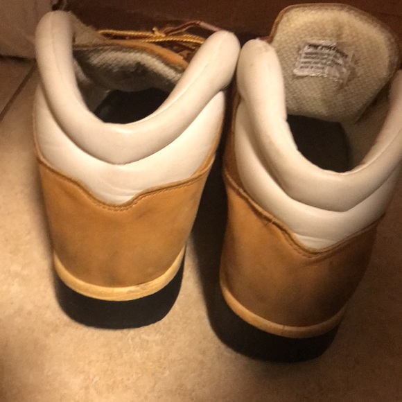 Timberland Swamps (Women’s 7.5)! - Picture 4 of 8